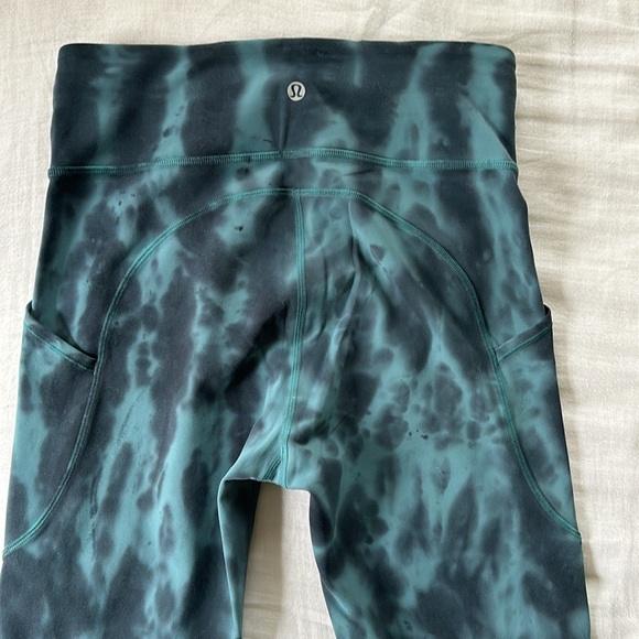 Lululemon High Rise - Picture 5 of 7